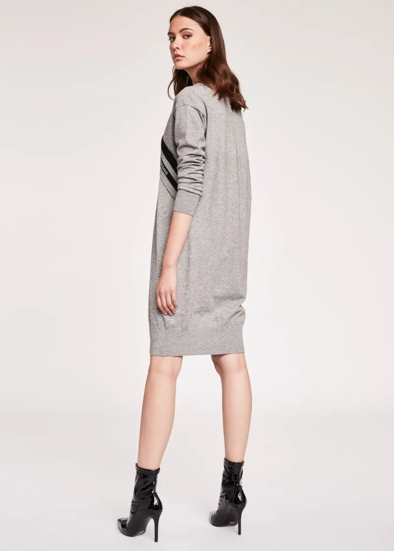 Abito in maglia con incrocio