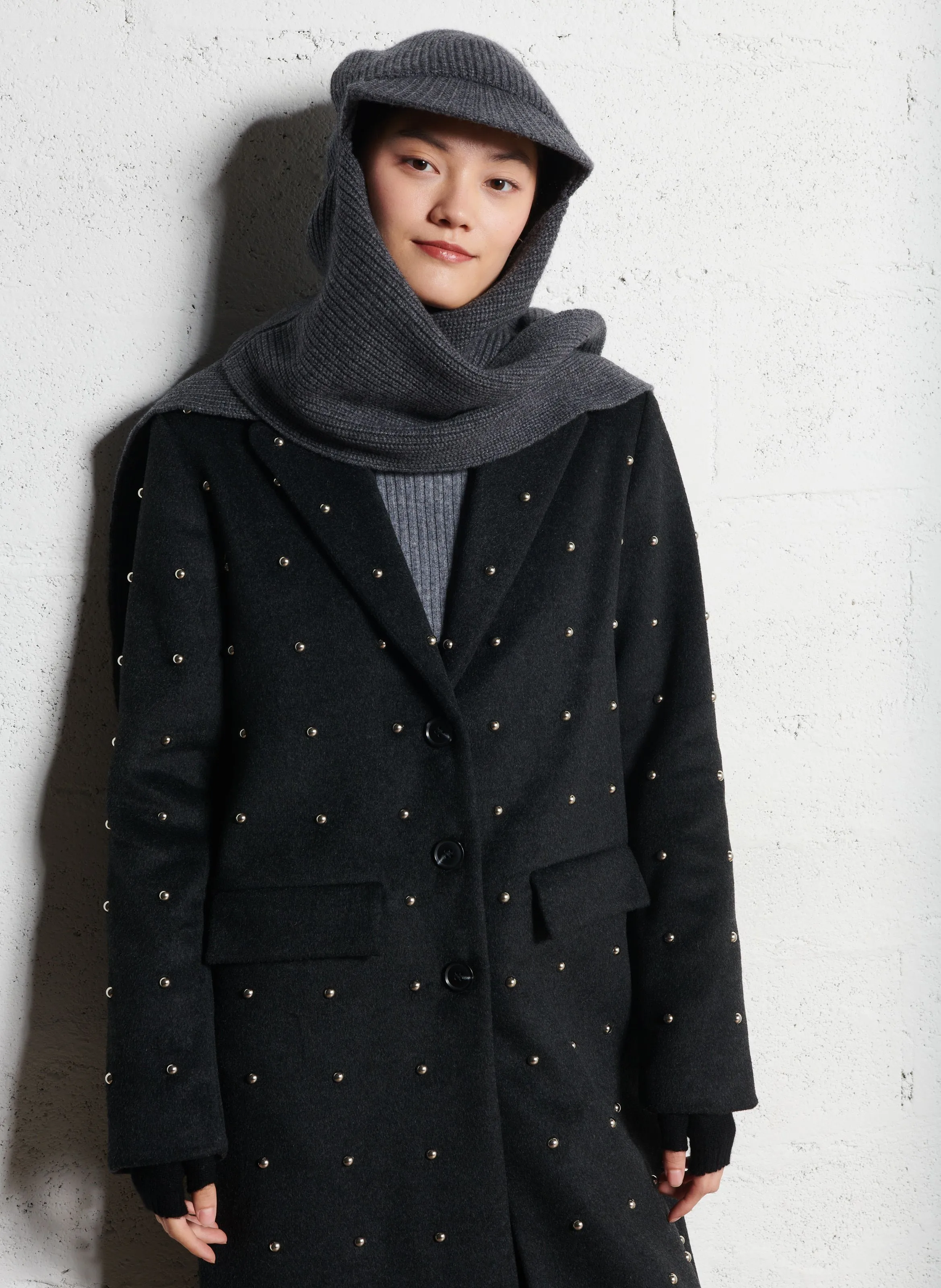  BERENICE   MABEL - Cappotto lungo con collo alla coreana e borchie | Nero