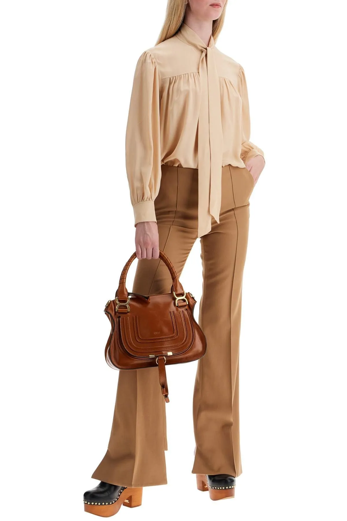 Blusa in seta con lavallière