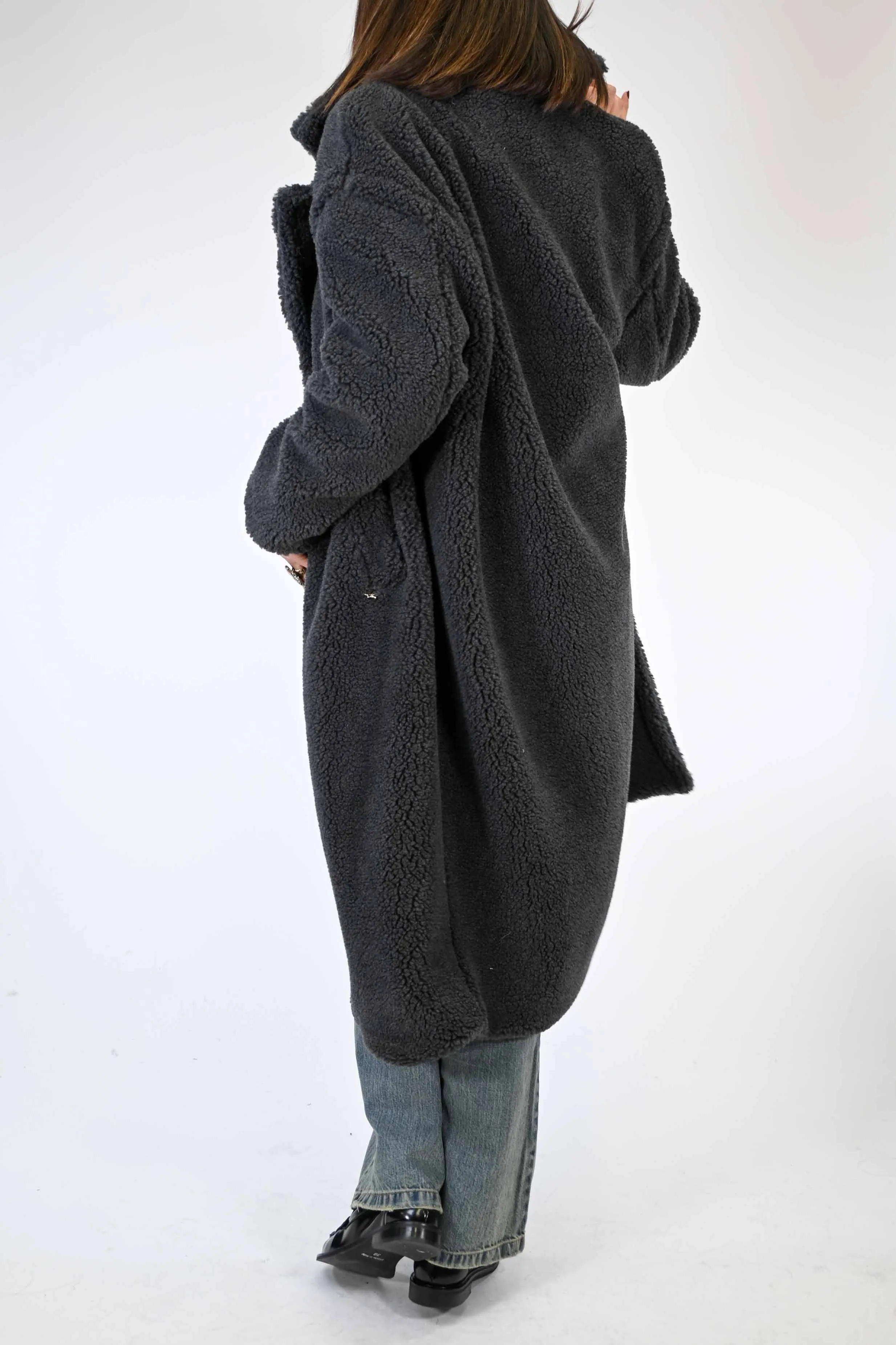 CAPPOTTO AD ORSETTO CON SPILLE COLOR PIOMBO