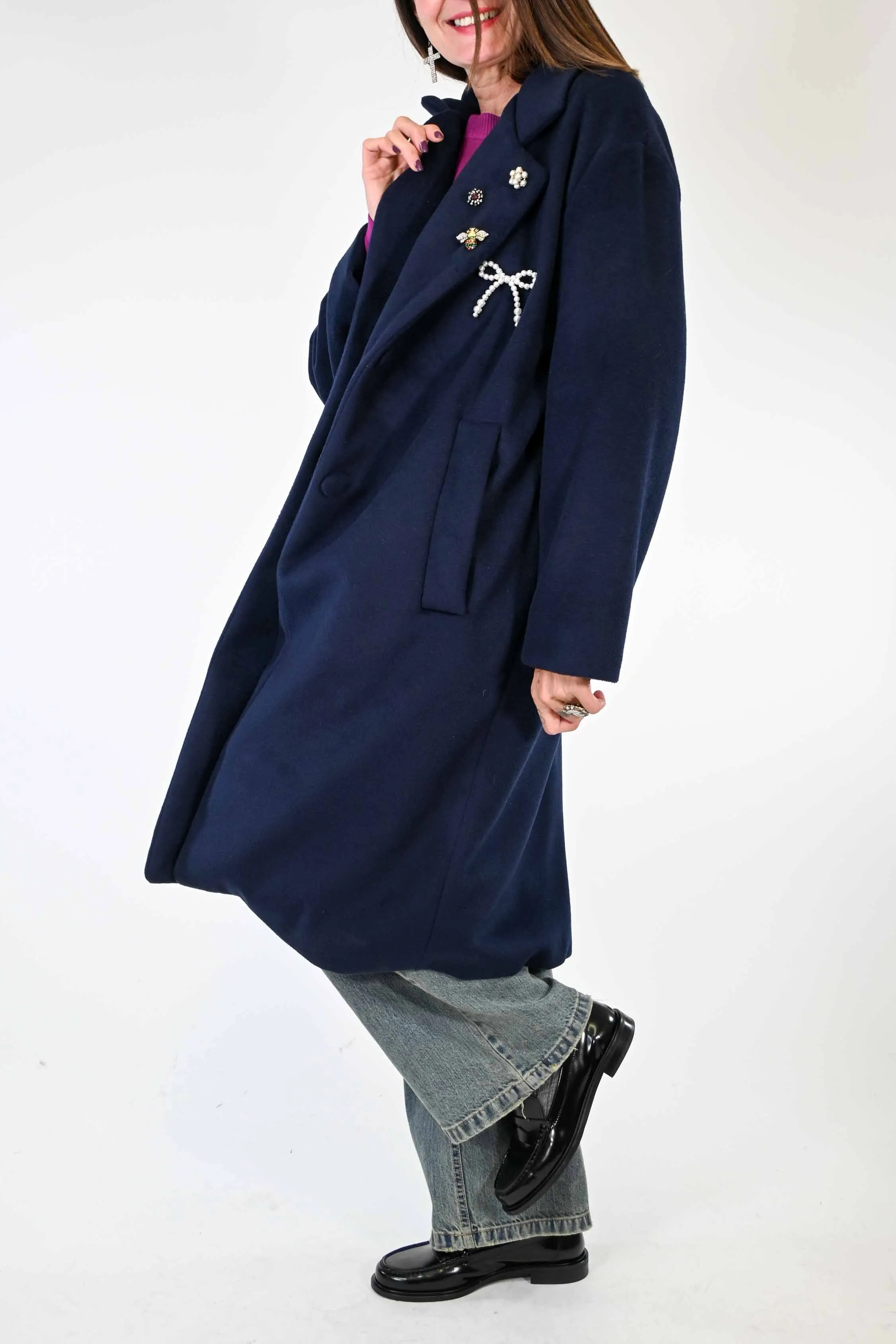 CAPPOTTO DUE BOTTONI CON SPILLE COLOR BLU