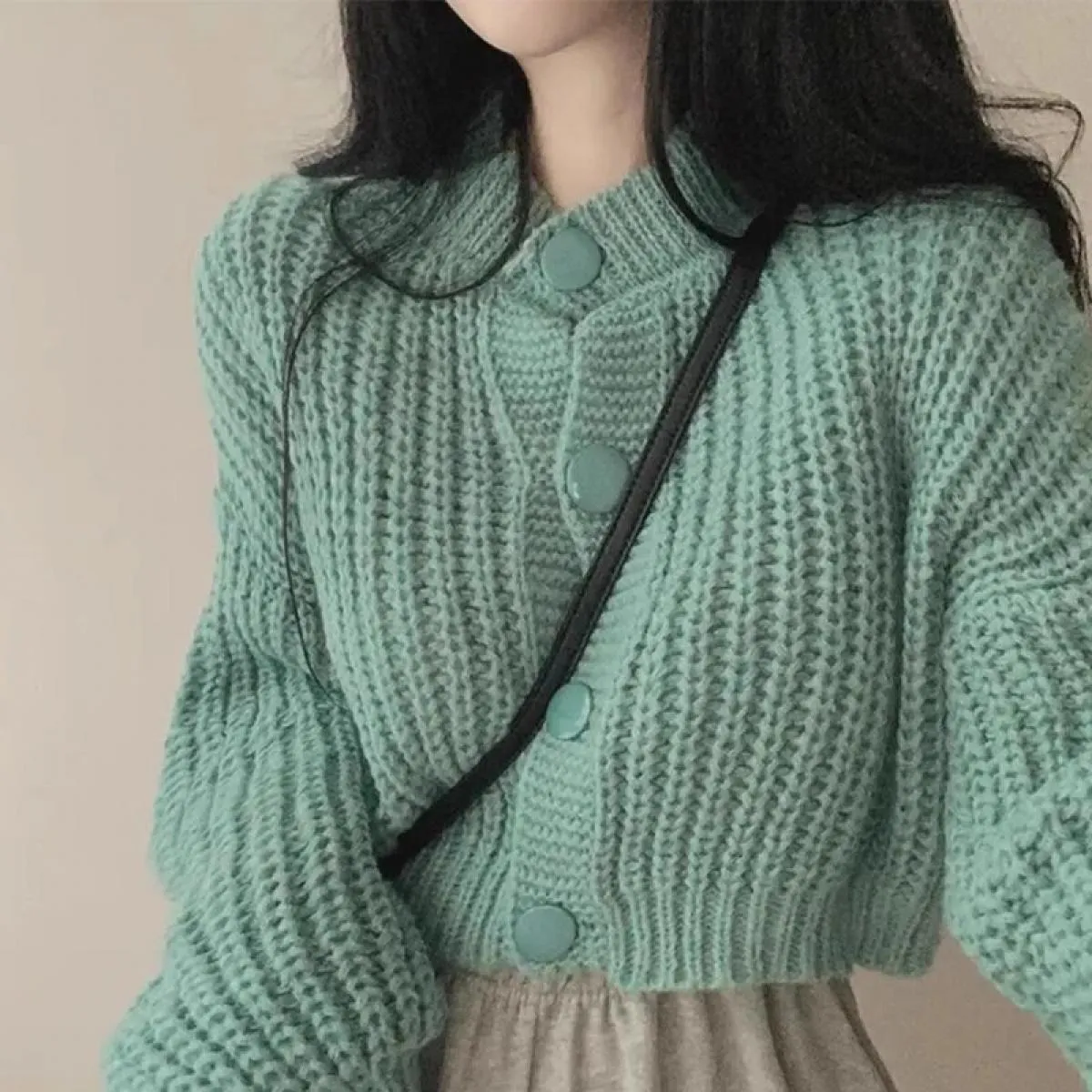Chic autunno francese girocollo fibbia sciolto maglione corto lavorato a maglia cardigan cappotto maglione da donna