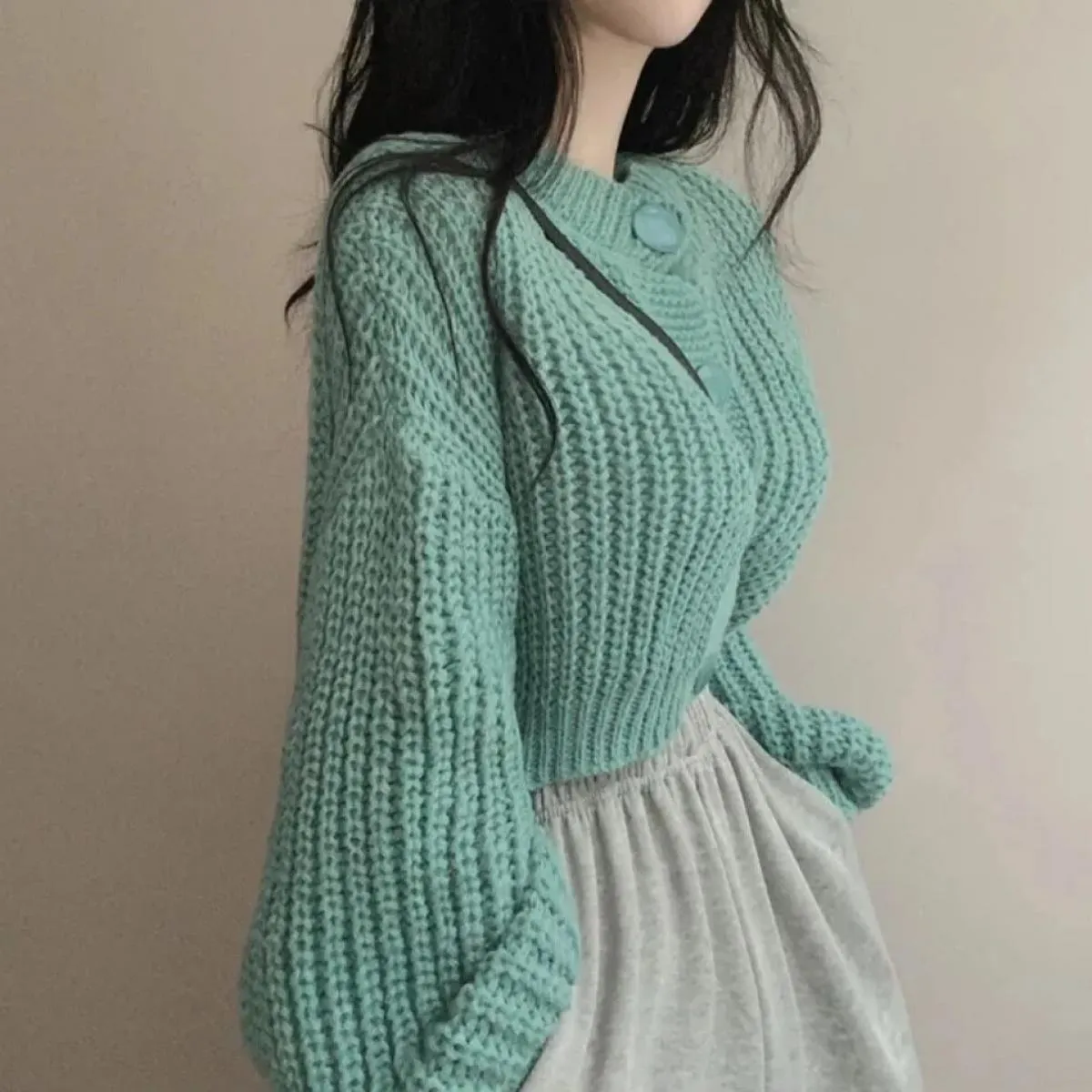 Chic autunno francese girocollo fibbia sciolto maglione corto lavorato a maglia cardigan cappotto maglione da donna