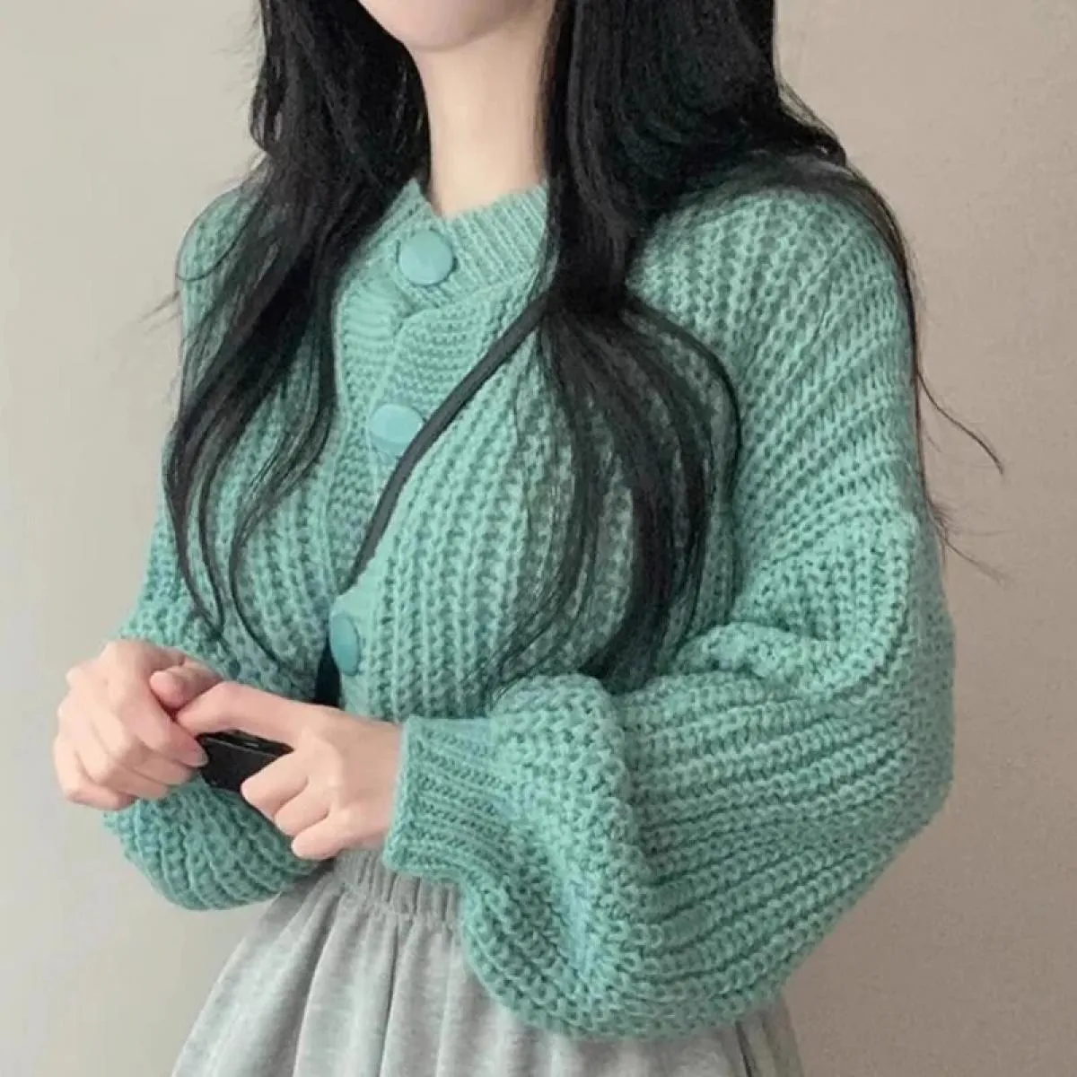 Chic autunno francese girocollo fibbia sciolto maglione corto lavorato a maglia cardigan cappotto maglione da donna