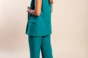 Elegante completo giacca senza maniche e pantaloni, blu