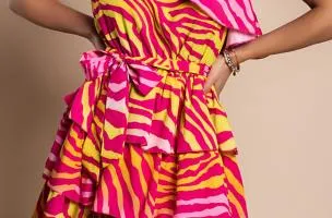 Elegante mini abito con balze Bovina, fucsia