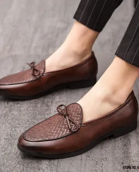 Gran Bretagna Trend Papillon a punta Slip On Flats Oxford Shoes Uomo Casual Mocassini Abito formale Calzature Sapatos Tenis Masc