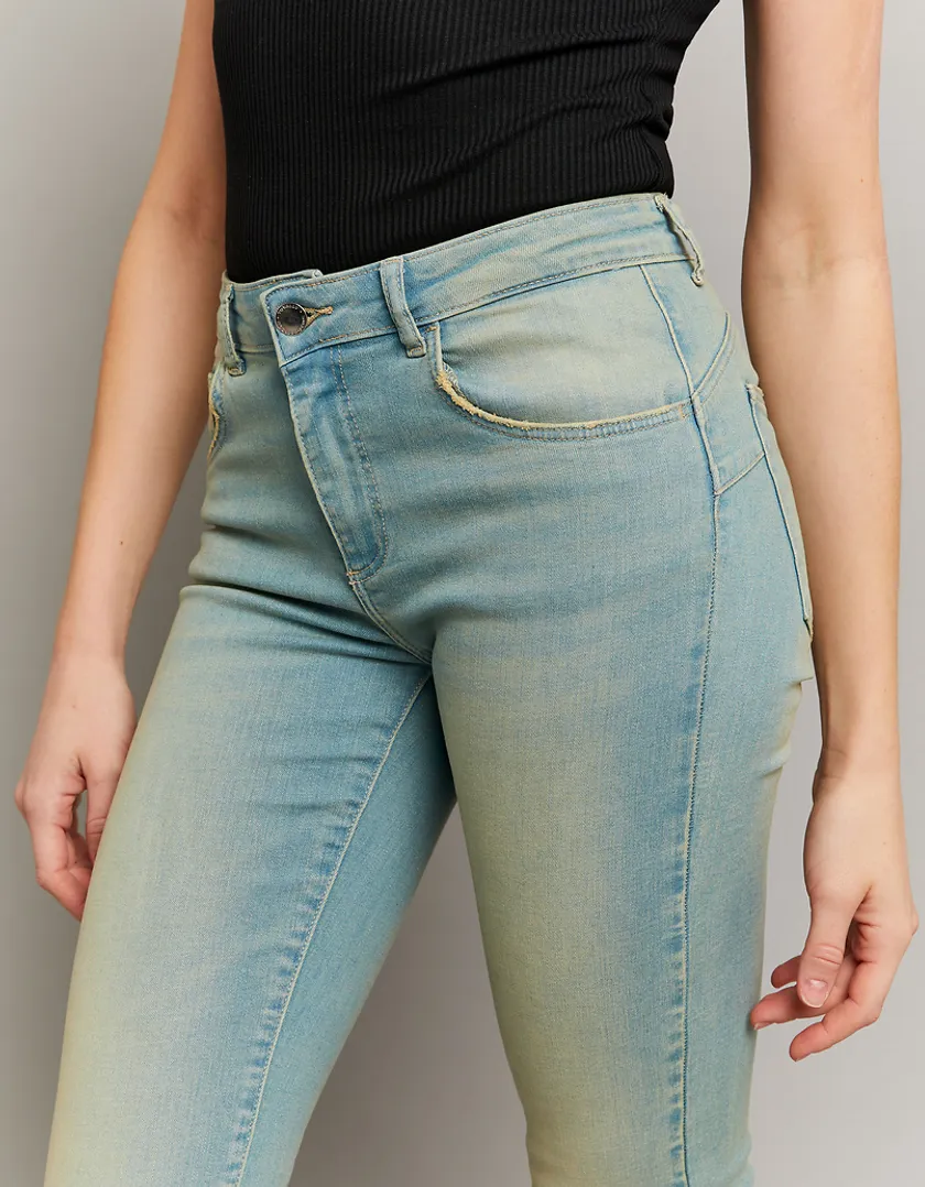 Jeans a Zampa Push Up a Vita Media  
