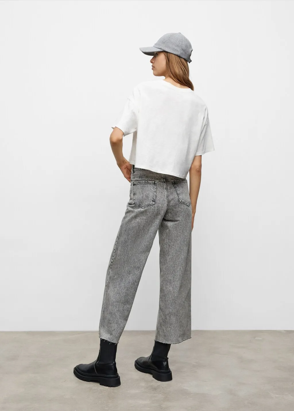 Jeans culotte bordo inferiore sfilacciato