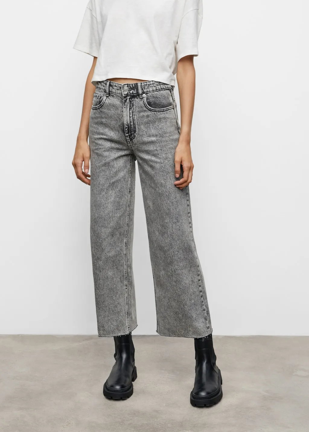Jeans culotte bordo inferiore sfilacciato