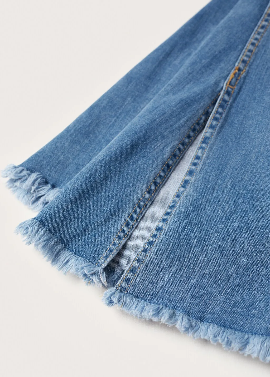 Jeans flare spacco