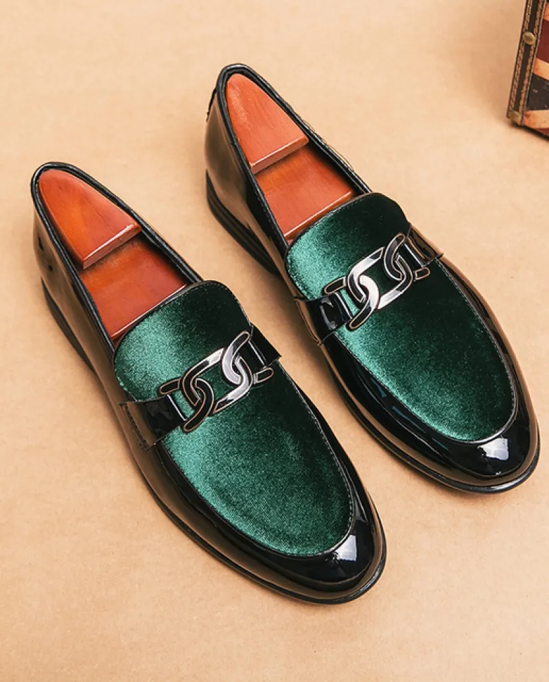 Luxury Designer Velluto Catena di metallo Slip On Scarpe da guida per uomo Mocassini casual Business Abito formale Calzature Zap