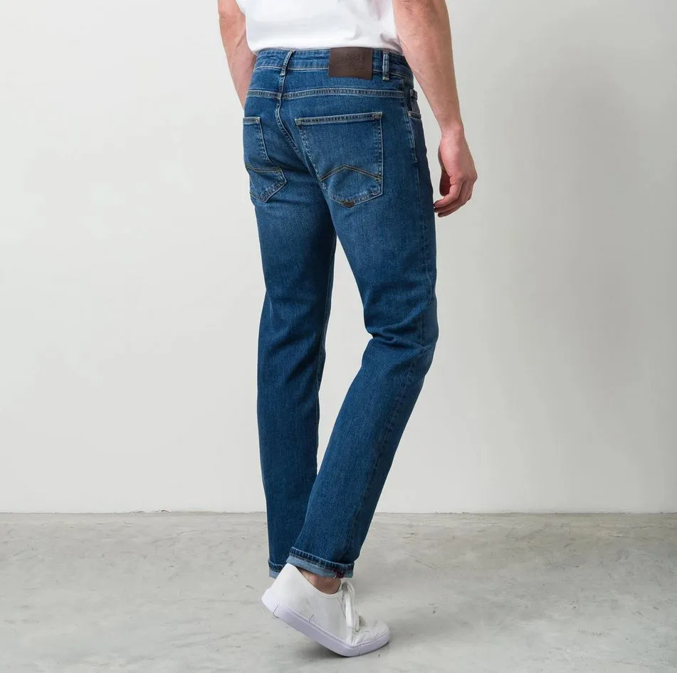 Medium wash stretch jeans mcs regular fit denim