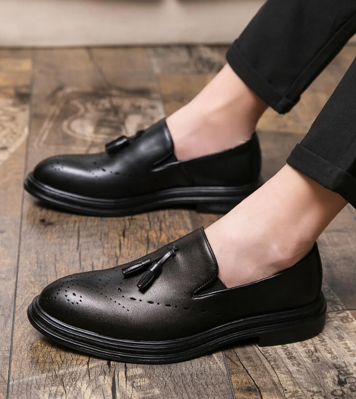 Mocassini eleganti neri da uomo Marca Casual Slip On Oxford Nappa maschile Gentleman Scarpe da lavoro Stile britannico Prom Even