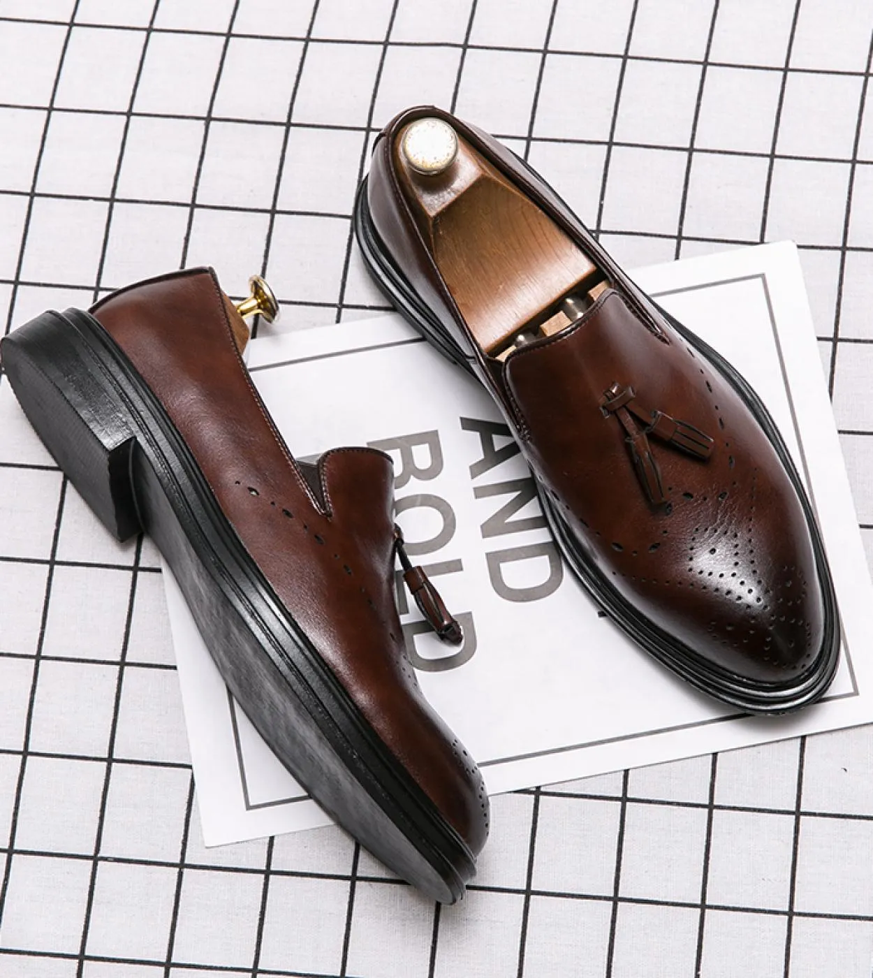 Mocassini eleganti neri da uomo Marca Casual Slip On Oxford Nappa maschile Gentleman Scarpe da lavoro Stile britannico Prom Even