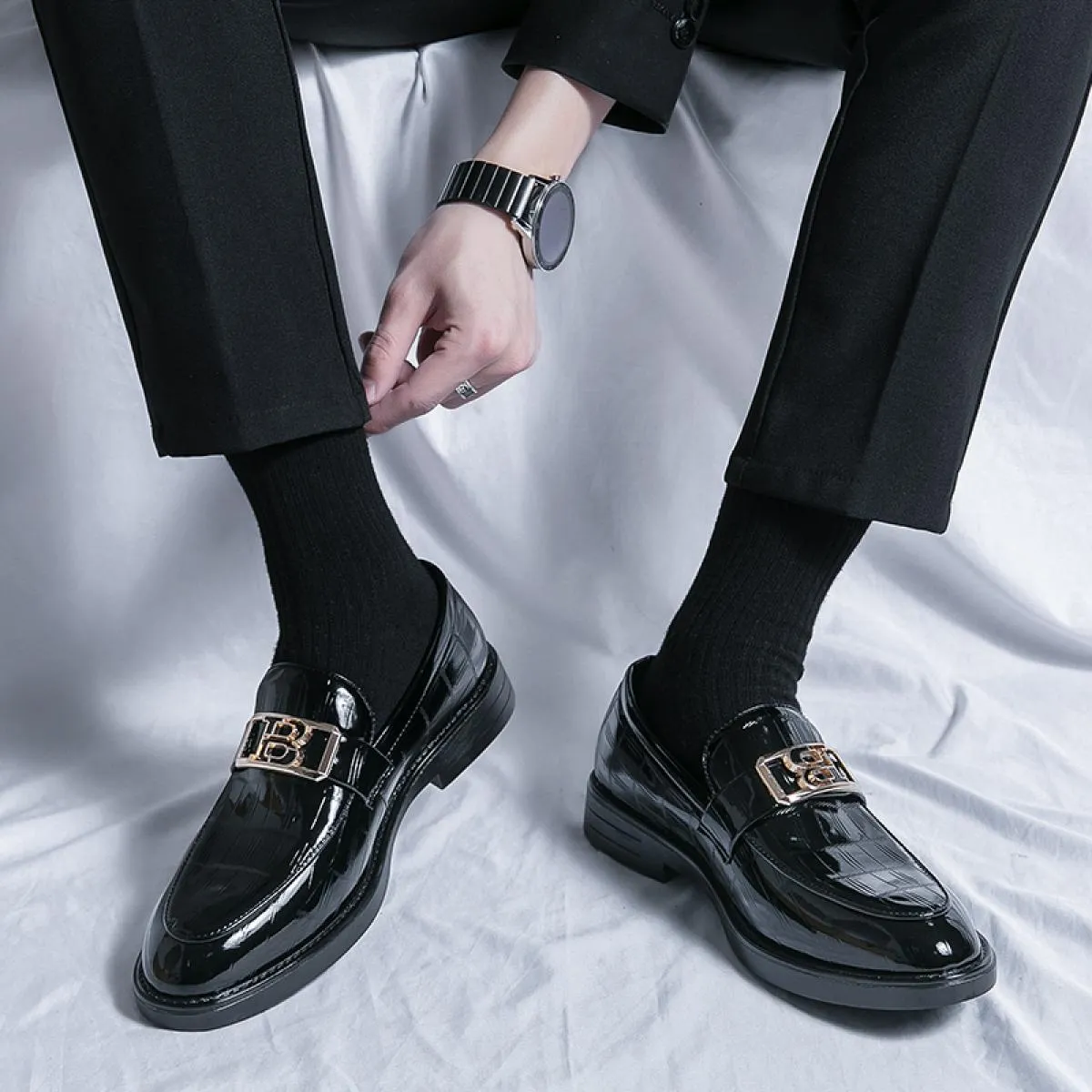 Nuovi mocassini neri da uomo scarpe in pelle verniciata slip traspiranti su scarpe casual solide fatte a mano spedizione gratuit