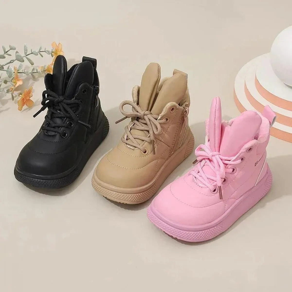 Nuovi stivaletti in pelle moda per bambini Stivaletti stringati con orecchie da coniglio per bambini Ragazzi ragazze antiscivolo