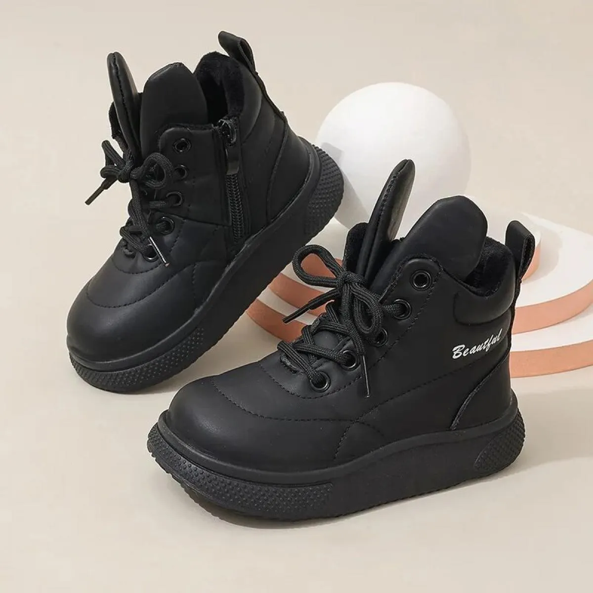 Nuovi stivaletti in pelle moda per bambini Stivaletti stringati con orecchie da coniglio per bambini Ragazzi ragazze antiscivolo