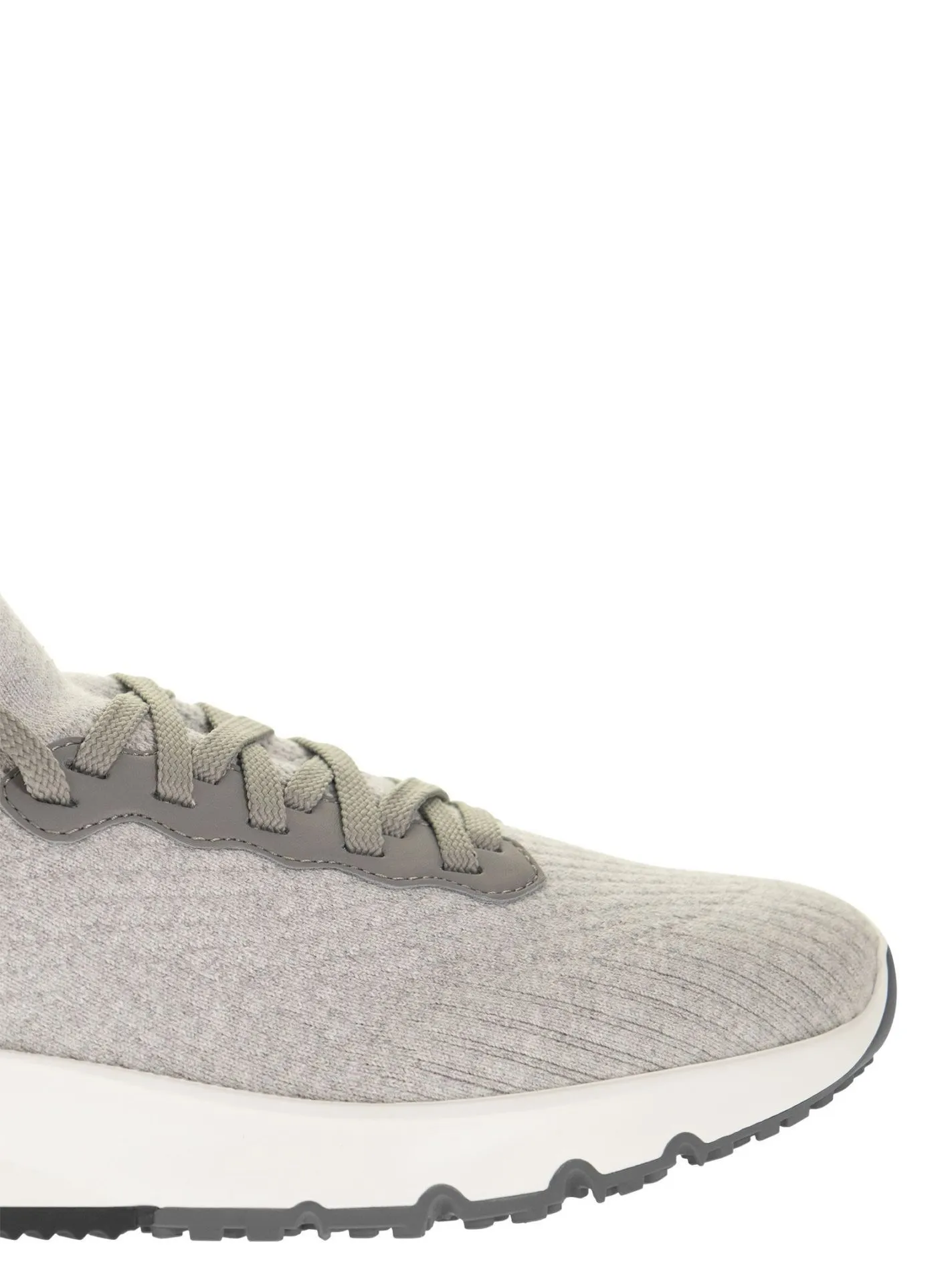 Runners in cotton knit and semi-glossy calf leather