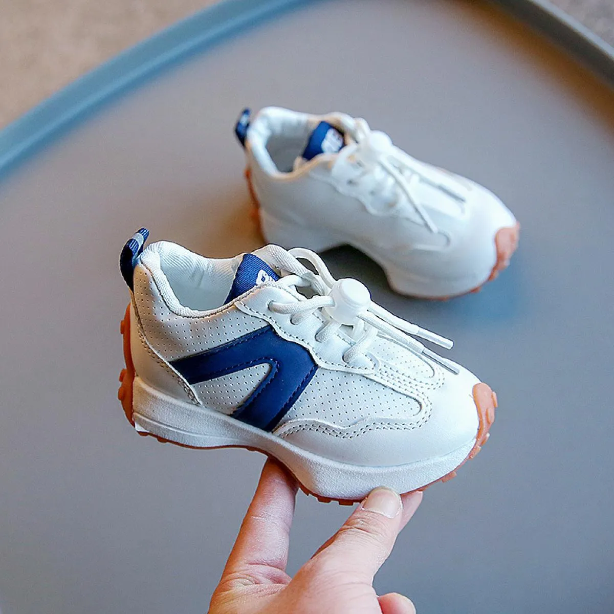 Scarpe da ginnastica a righe Scarpe da ginnastica per bambini Scarpe per bambini Scarpe da tennis Scarpe per bambini Scarpe casu