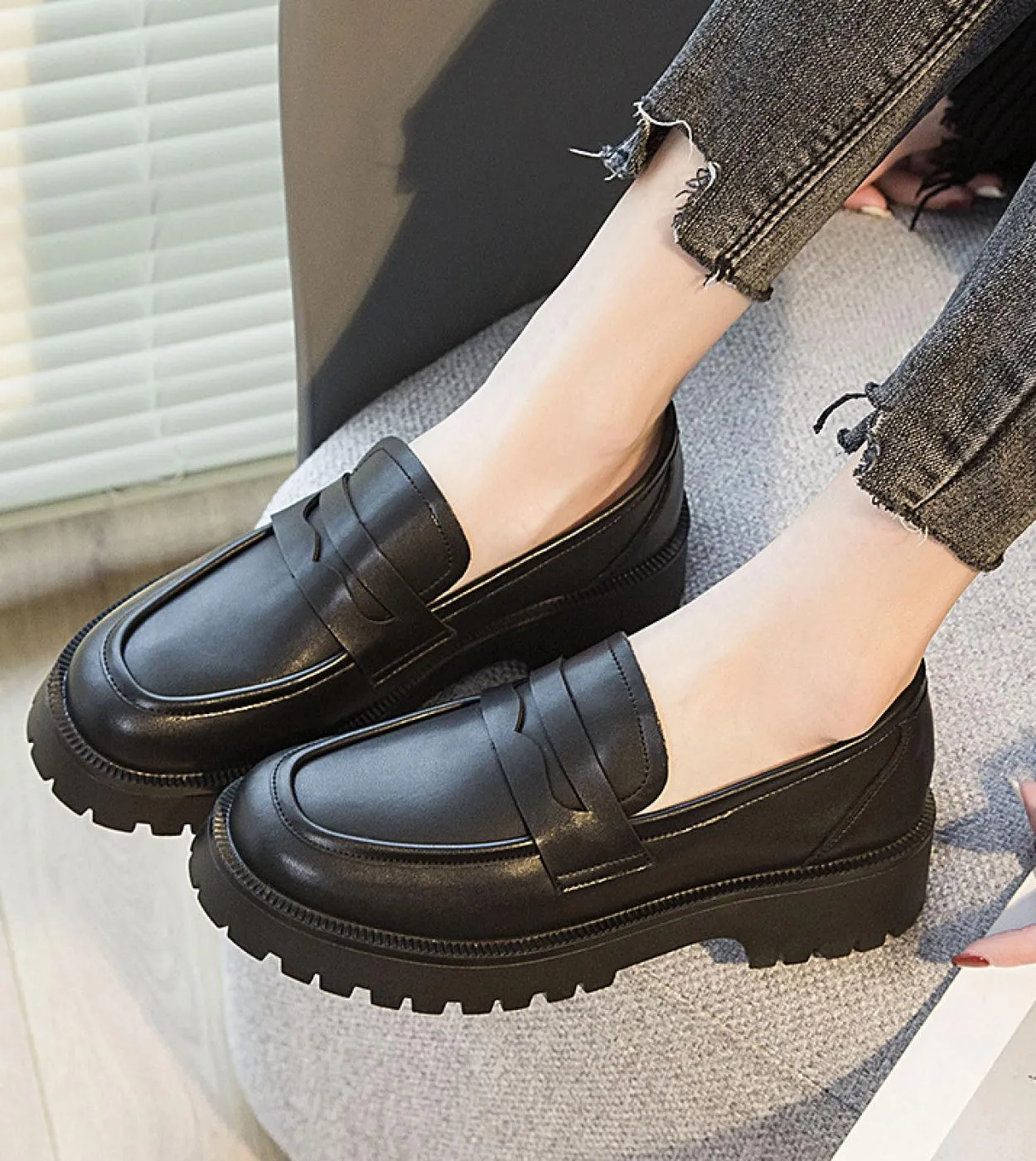 Scarpe primavera estate donna stile britannico 2022 nuovi mocassini casual stile college con suola spessa scarpe moda in vera pe