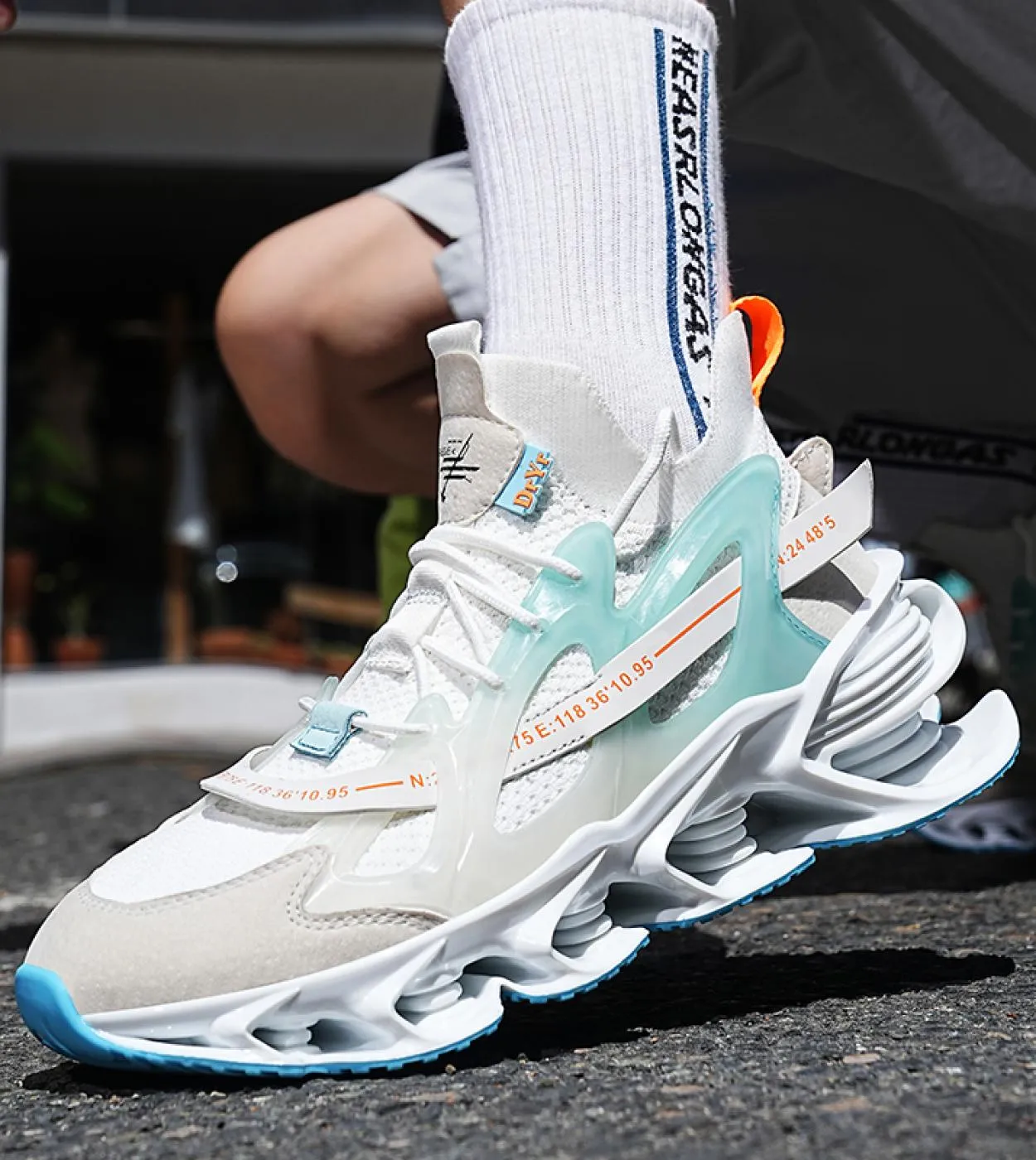 Scarpe Uomo Sneakers Uomo Casual Uomo Scarpe Tenis Scarpe di lusso Trainer Race Scarpe traspiranti Moda Mocassini Scarpa da cors