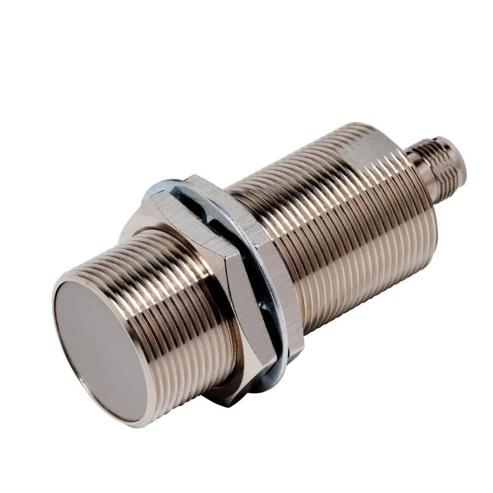 Sensore di prossimità Cilindro filettato Omron, M30, rilevamento 15 mm, 10→ 30 V c.c.