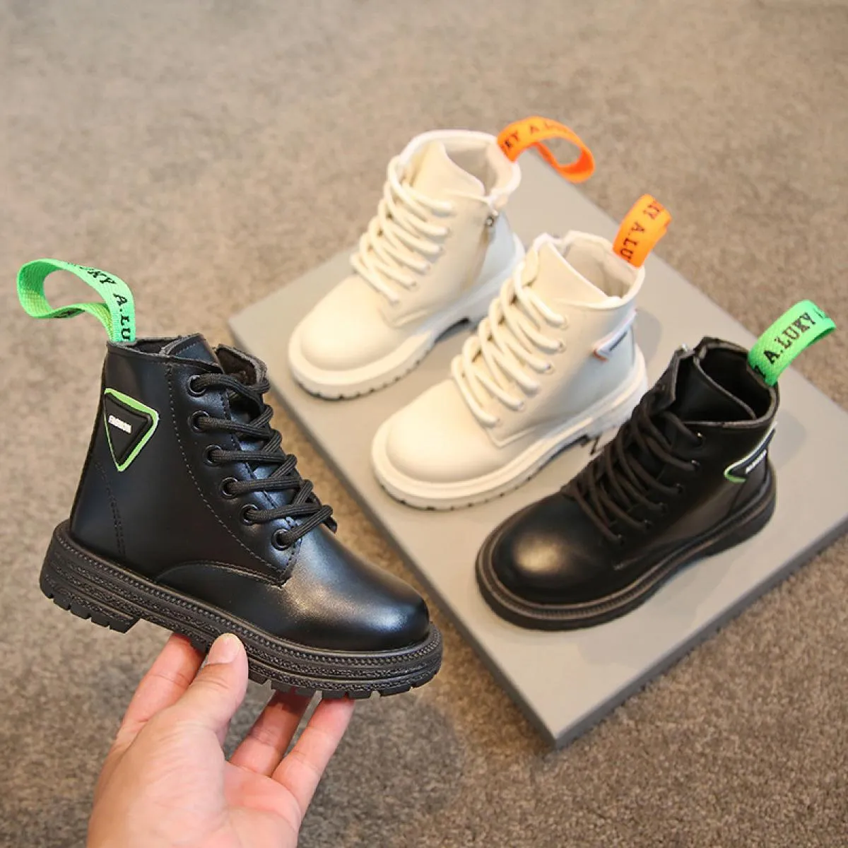Stivaletti autunnali per bambini Stivaletti corti con cerniera laterale alla moda per bambini Piattaforma per bambini Fondo spes
