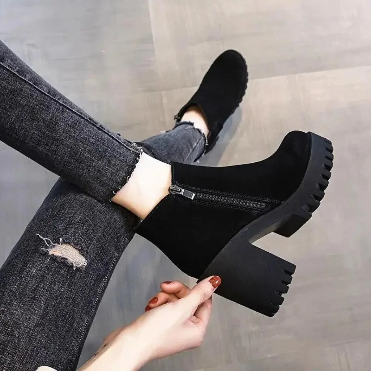 Stivaletti in pelle scamosciata elastica alla caviglia alla moda Tacchi alti invernali Stretch Stivaletti autunnali da donna Pun