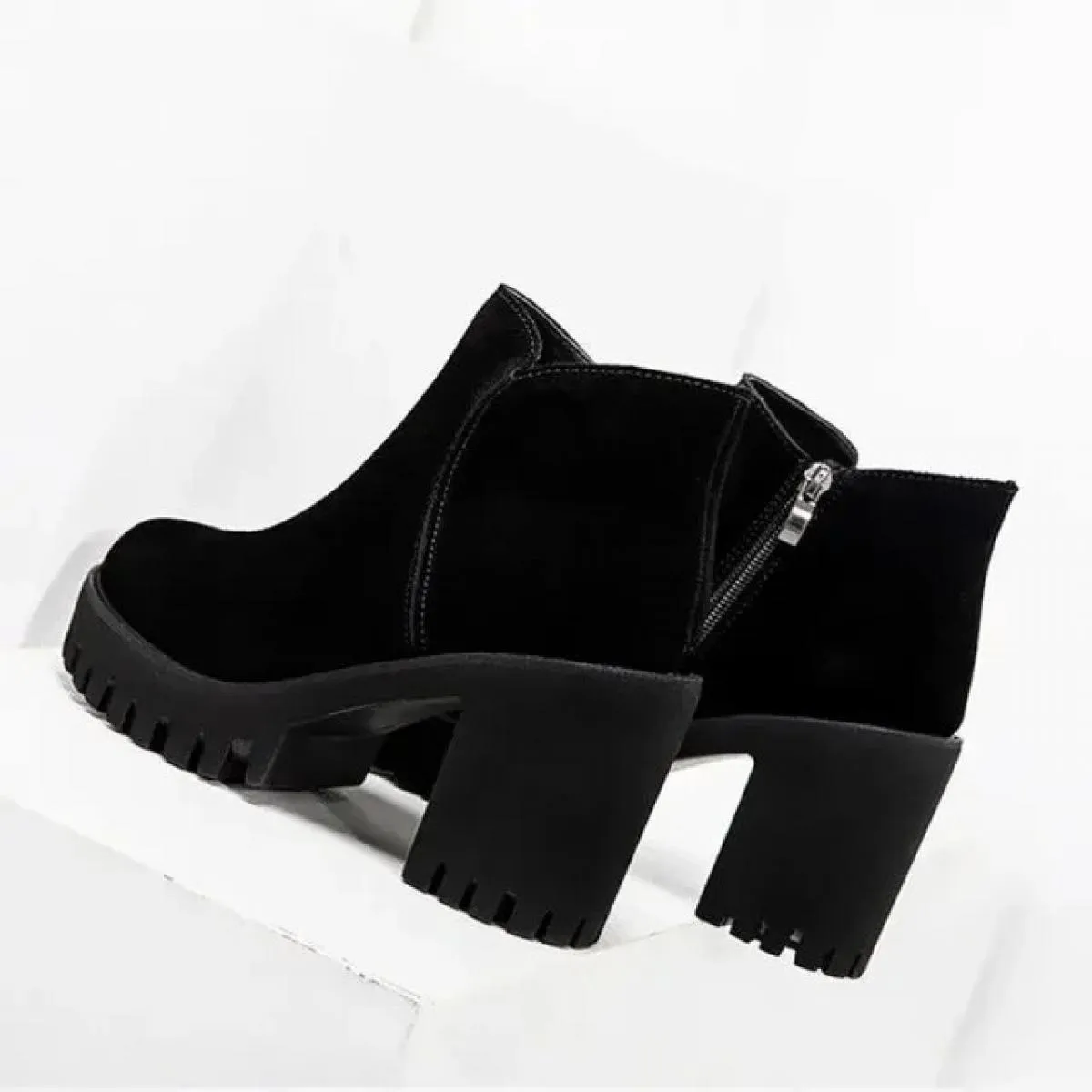 Stivaletti in pelle scamosciata elastica alla caviglia alla moda Tacchi alti invernali Stretch Stivaletti autunnali da donna Pun