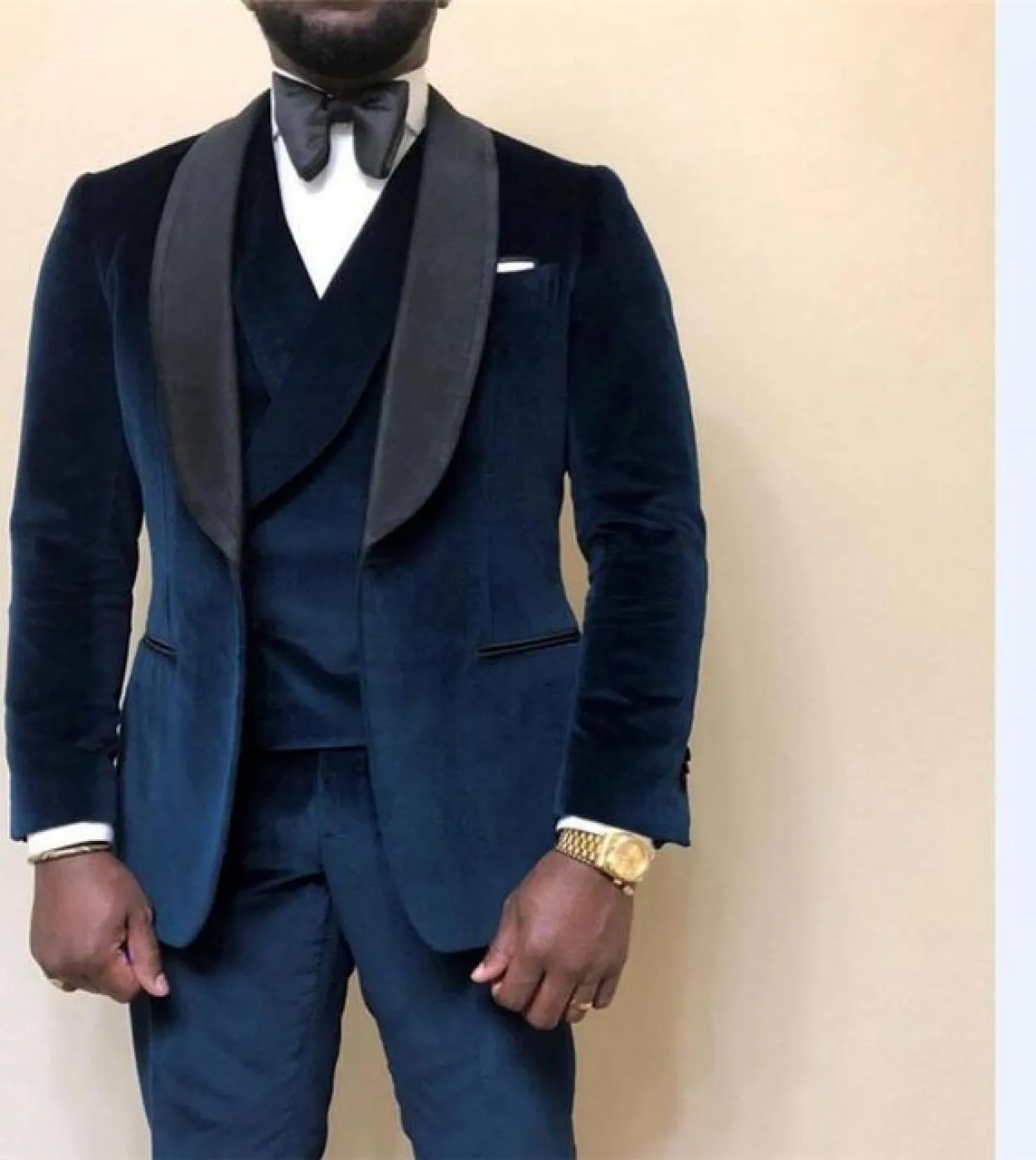 Velluto Ultimi disegni Smoking formale Abiti da uomo Abiti da lavoro Slim Fit Abito sociale Sposo Matrimonio 3 pezzi Giacca Pant