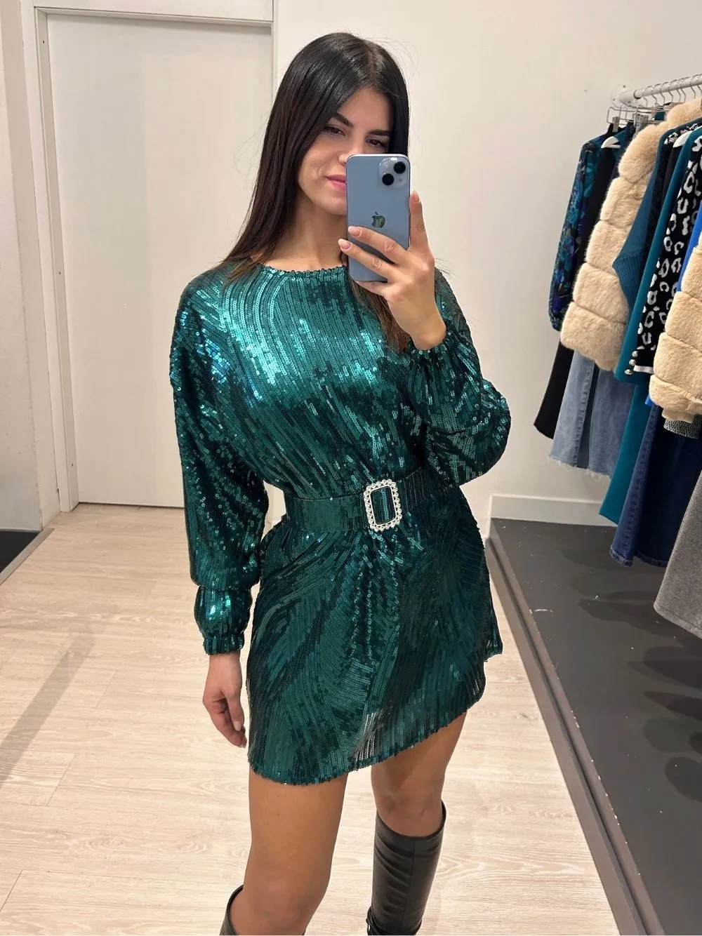 Vestito corto paillettes e cintura