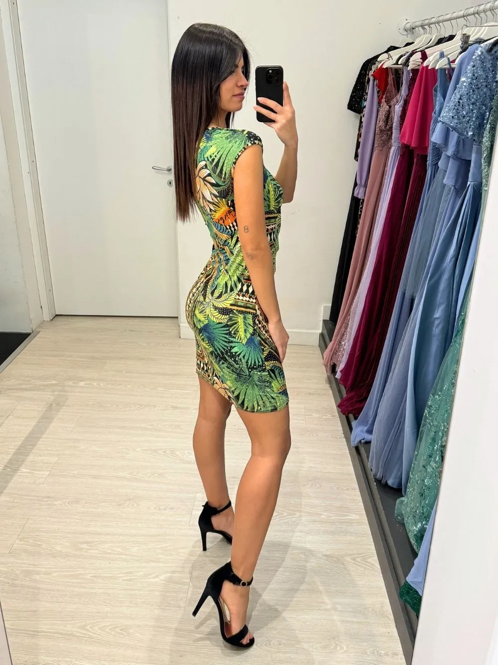 Vestito corto smanicato viscosa foglie